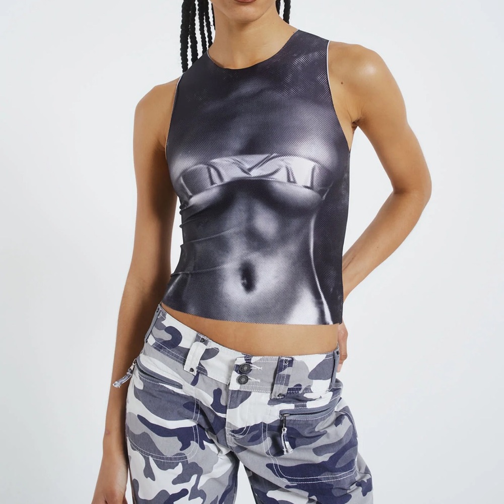 Stick It Illusion Vest
